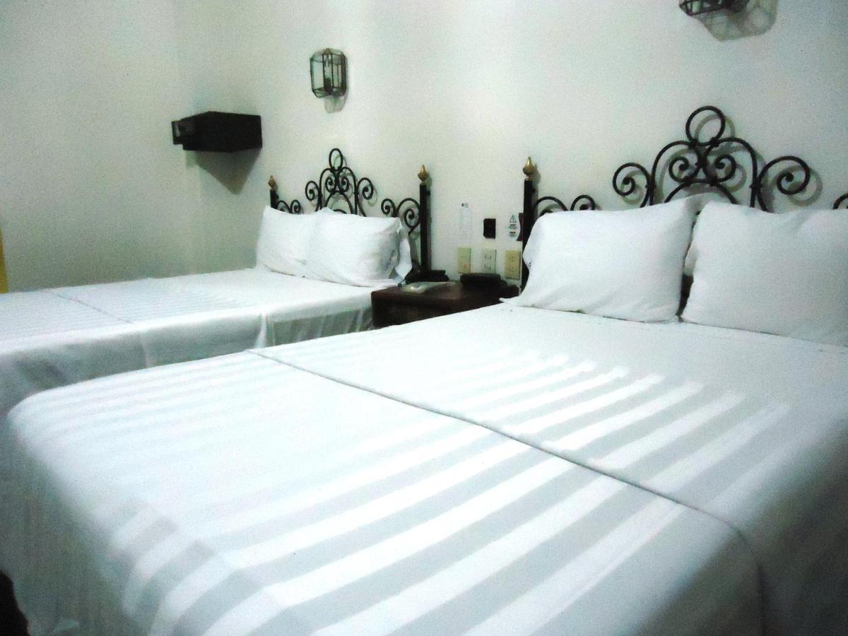 Hotel Concierge Plaza Colima Exterior photo