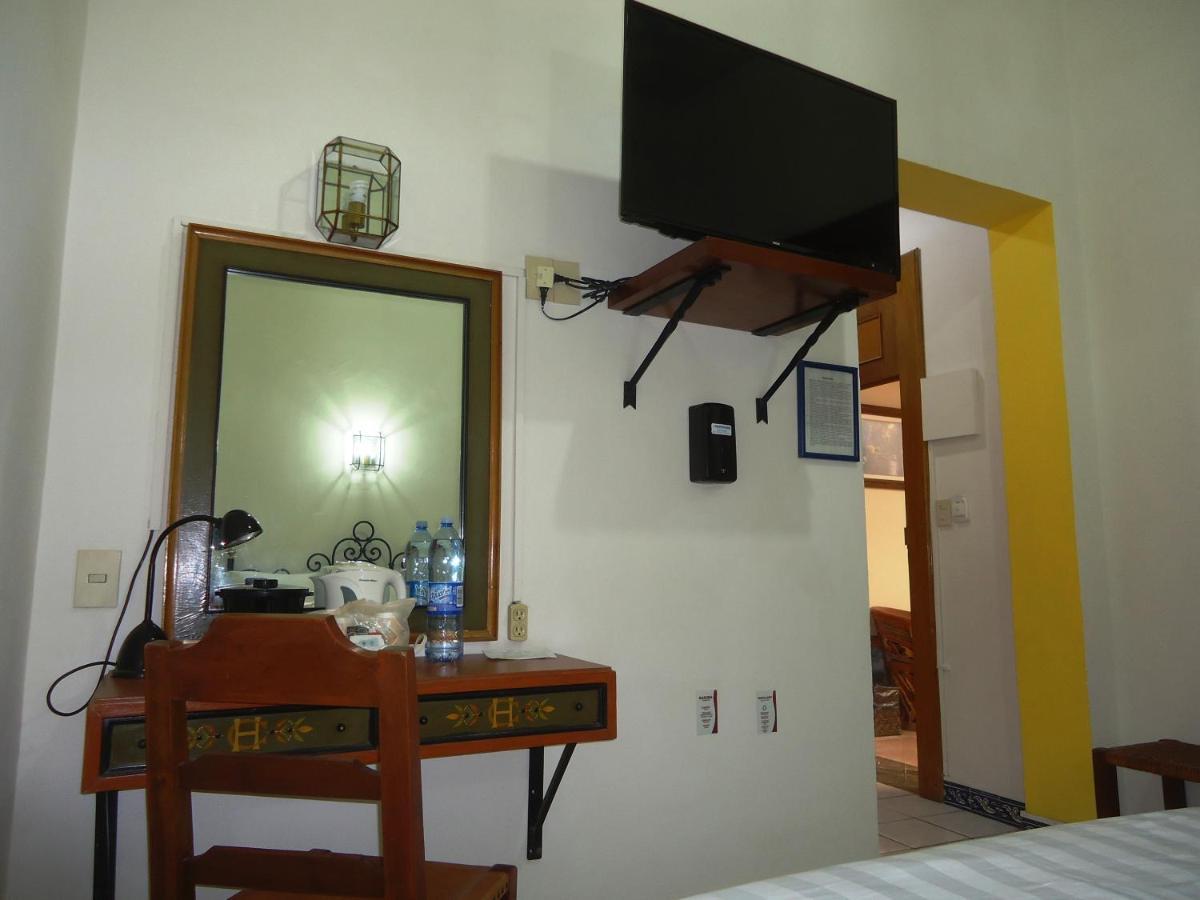 Hotel Concierge Plaza Colima Exterior photo