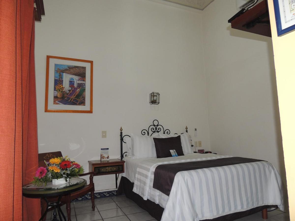 Hotel Concierge Plaza Colima Exterior photo