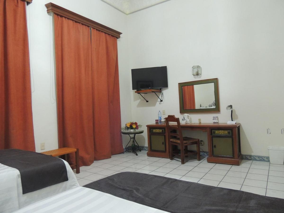 Hotel Concierge Plaza Colima Exterior photo